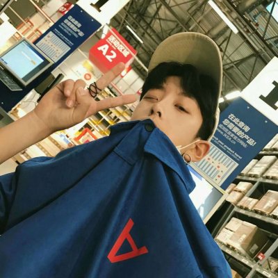 1小时国粤语Club_流行热播《孤勇者_前行_爱过的你还在我心里_百年孤寂》车载舞曲串烧大碟