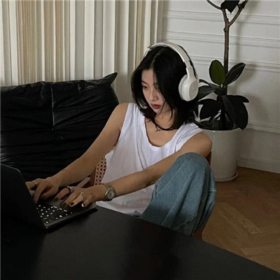 曾雨轩-风情万种-DJ何鹏